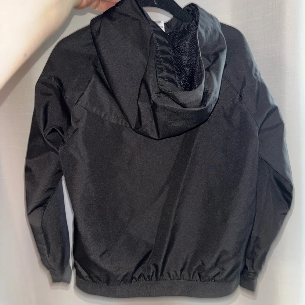 Nike lightweight hooded